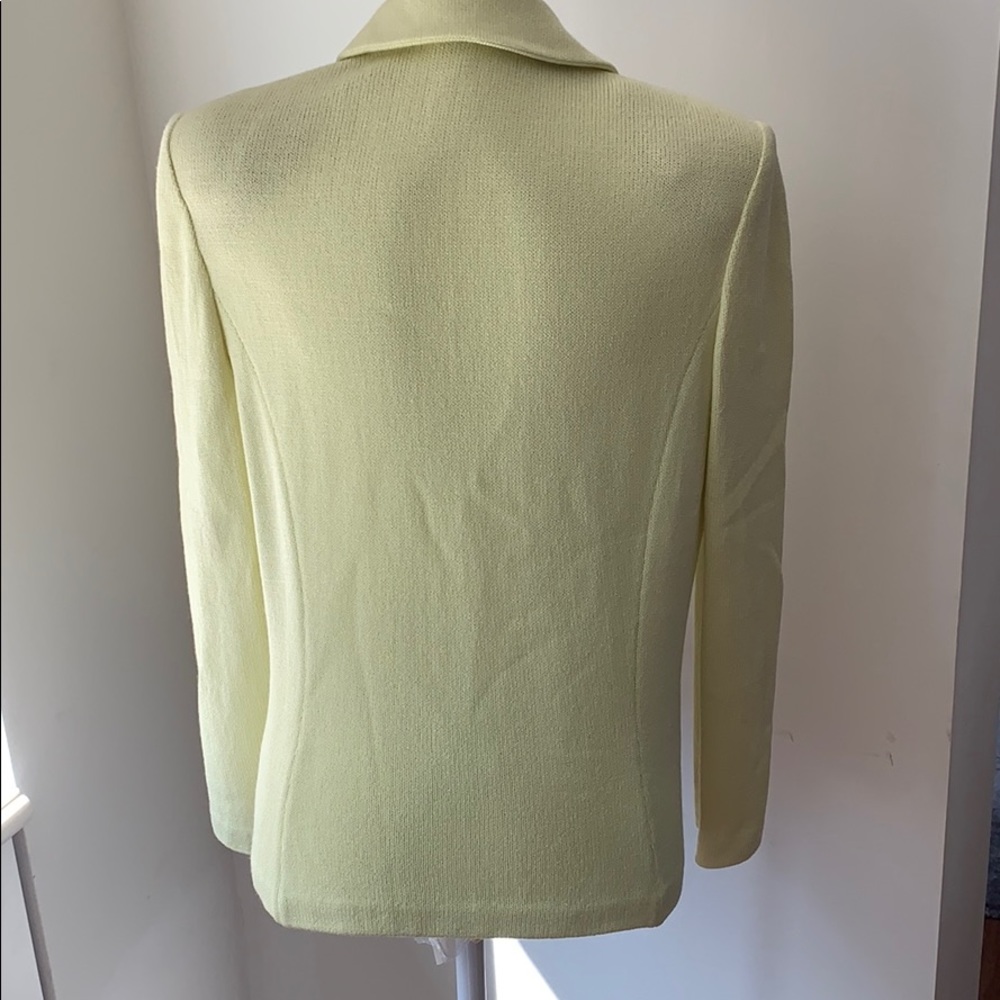 ST. JOHN Knit Blazer with Pearl Buttons! - Picture 5 of 7